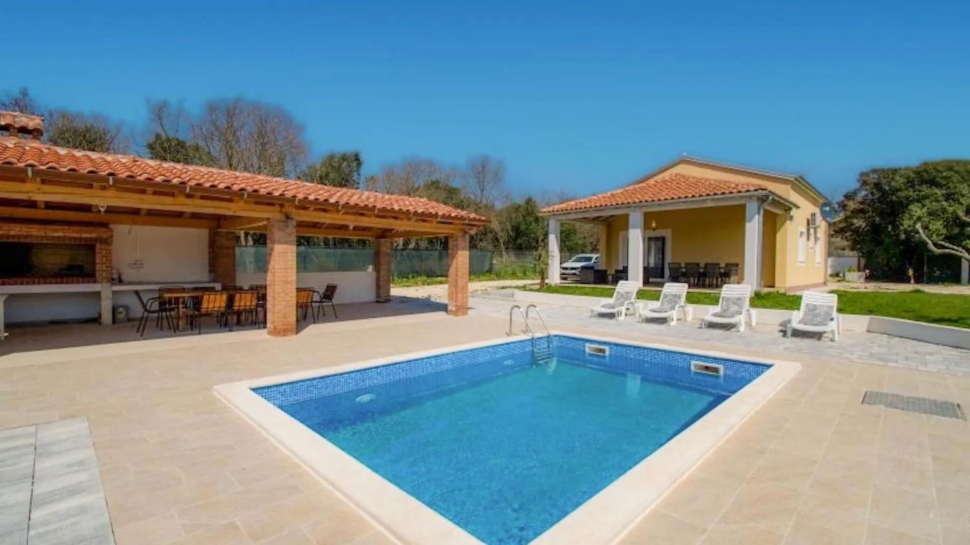 2 Bedroom Nice Home In Rovinj